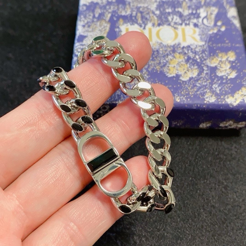 chr1st1an D10r bracelets